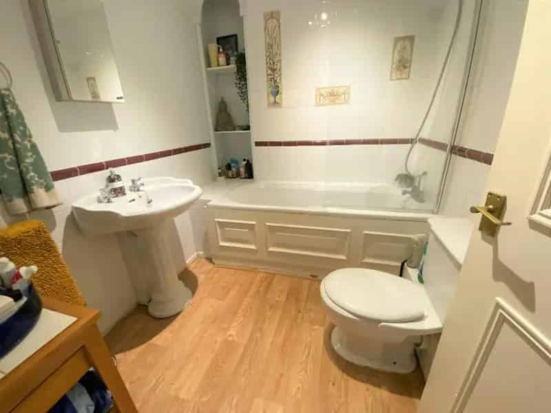 Superb Seafront Apartment Marmion Road Double Bedroom Allocated Parking