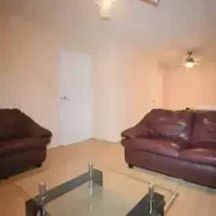 2 Bedroom Furnished House Manchester Garden Parking