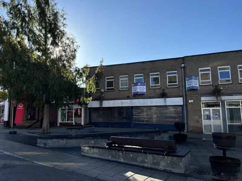 Town Centre Retail Unit 1507 sq ft Ground Floor 1232 sq ft First Floor