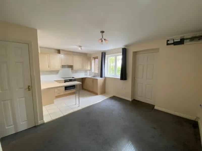1 Bedroom Ground Floor Maisonette To Let