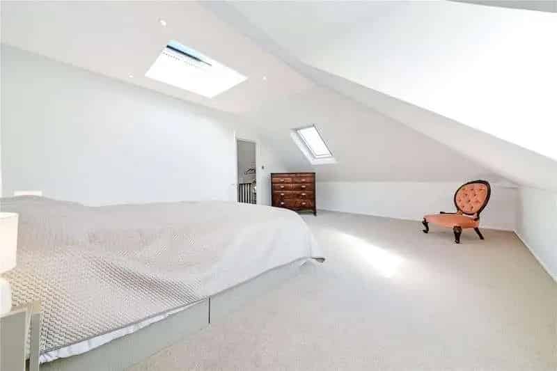 3 Bed Flat for Sale in Chiswick Shepherds Bush