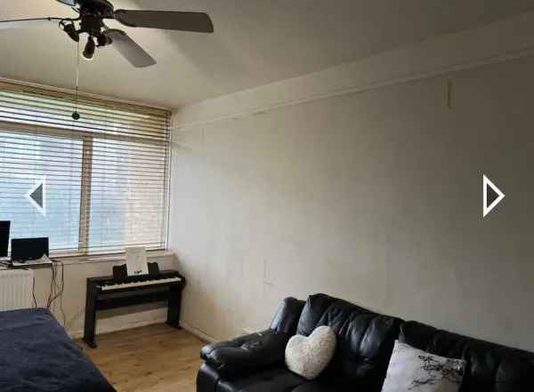 Flat For Rent in Southend-on-Sea, England