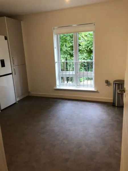 Flat For Rent in Ashford, England