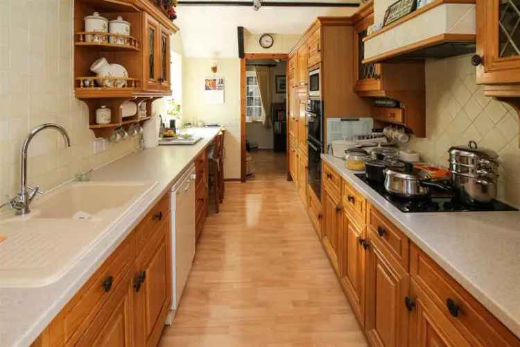 3 Bedroom Detached House for Sale Kelvedon Hatch