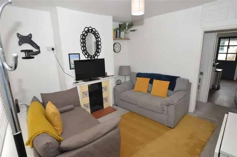 2 Bed House for Sale near Salisbury Market Square