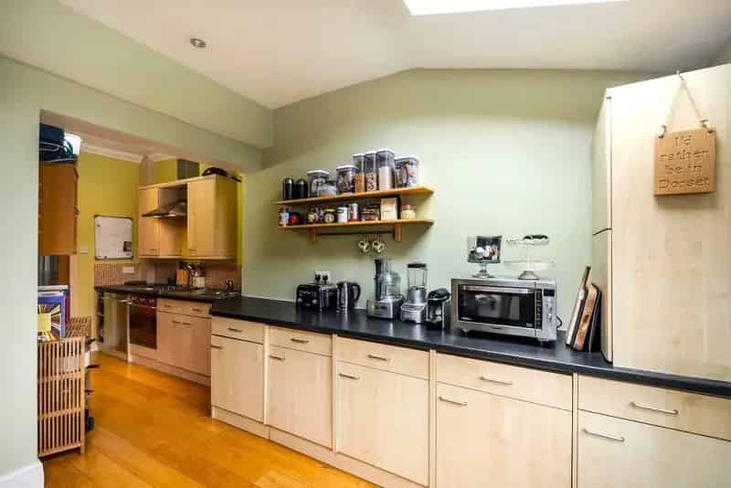 Victorian House Two Double Bedrooms 39ft Garden No Onward Chain