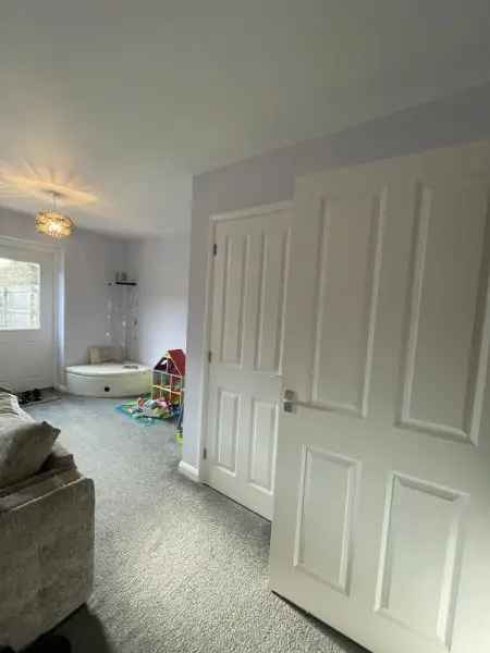 Large 2 Bed Semi Detached House Near School and Shops