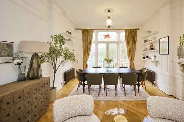 5 Bedroom Family Home for Sale in Muswell Hill