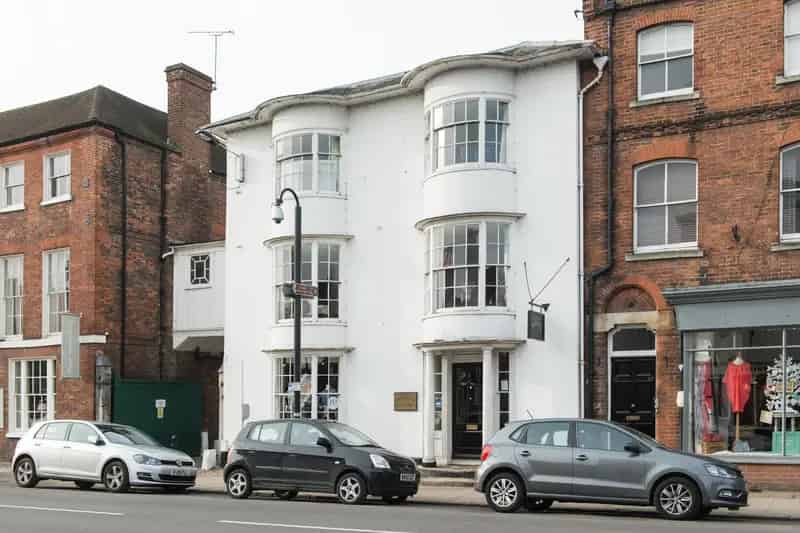 Marlow High Street Self Contained Office Building