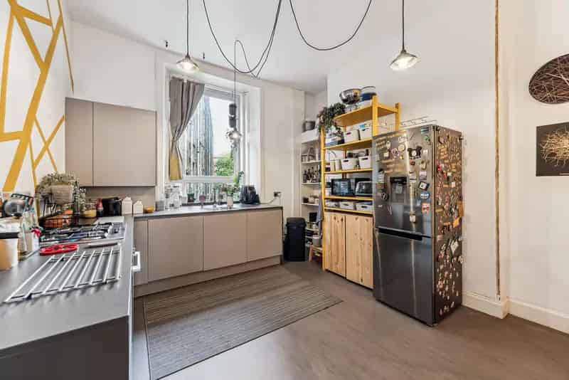 Spacious 2-Bed Flat in Mount Florida Near Queen's Park