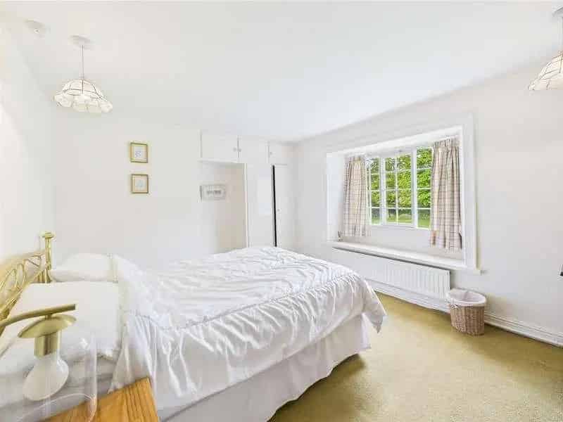 4 Bed Grade II Listed Georgian Farmhouse with 3.18 Acres