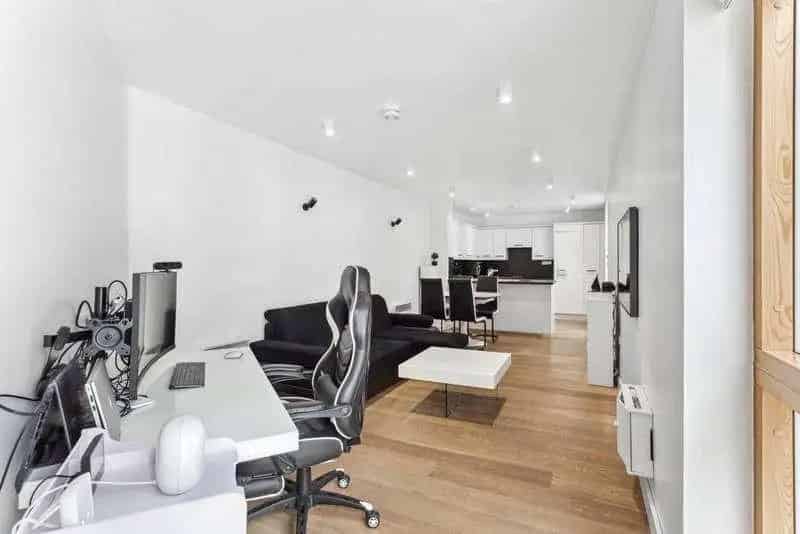 2 Bed Flat for Sale in East London