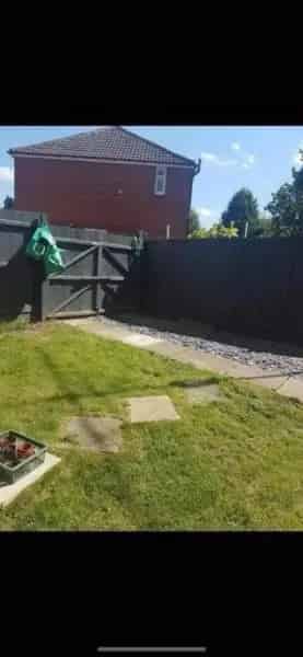 3 Bedroom House Large Garden Driveway Parking Family Home