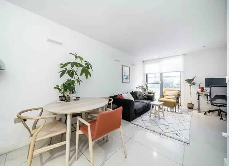 Hackney One Bedroom Apartment Contemporary Open Plan