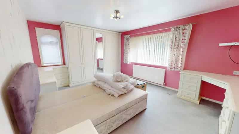 2 Bedroom House For Sale Cheltenham