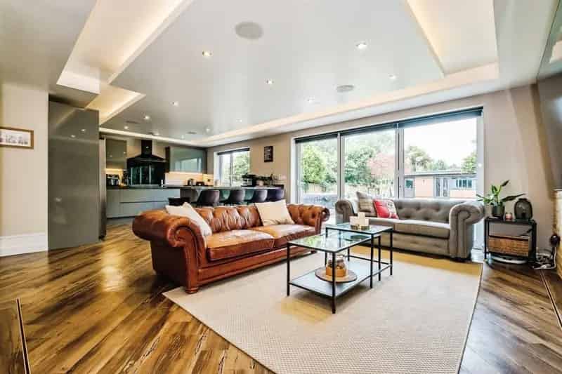 Four Bedroom Family Home Near Schools and A27