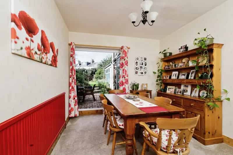 Victorian House with Original Features and Private Garden
