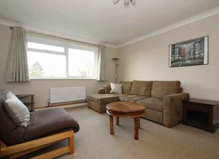 Stylish One Bedroom Apartment in Grove Park Chiswick