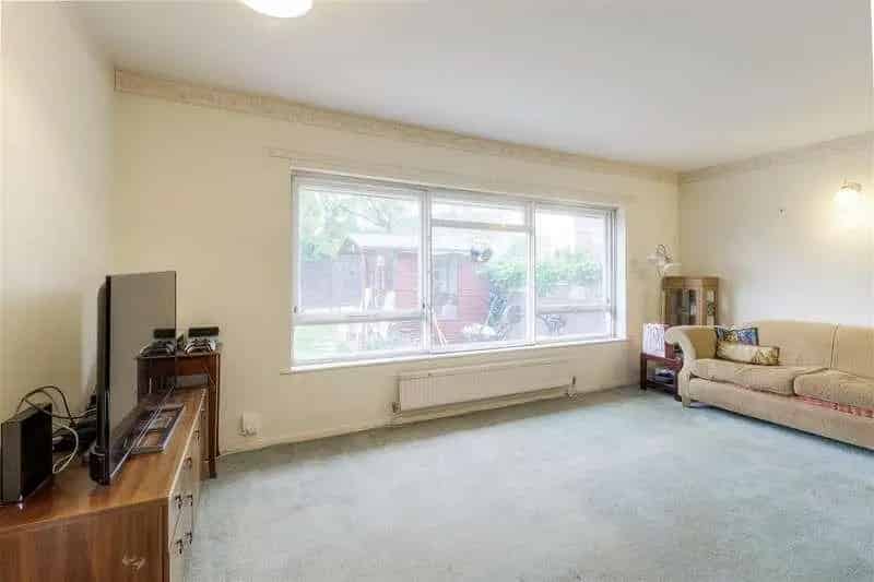 3 Bed Semi-Detached House For Sale