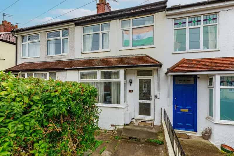 6 Bedroom HMO For Sale - High Rental Income