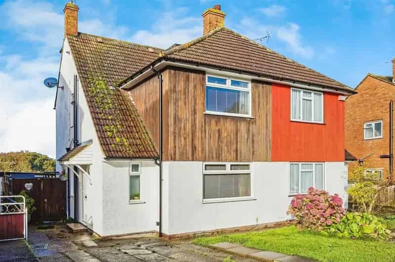 Four Bedroom Semi Detached House Near Faversham