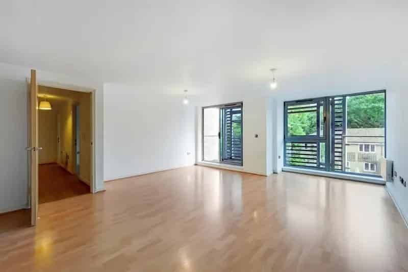 2 bedroom Flat
 To Let
