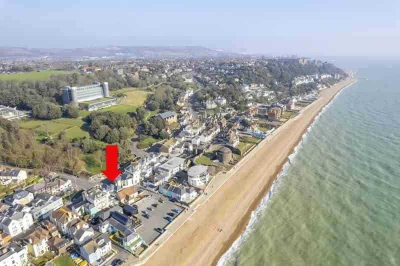 2 Bedroom Flat for Sale Sandgate Kent