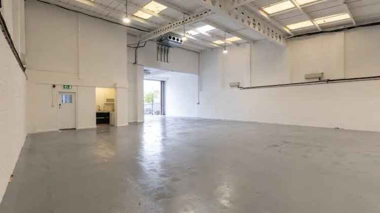 Industrial For Rent in London, England