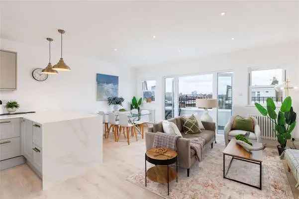 Radipole Road, Fulham, London, SW6 5DL | Property for sale | Savills