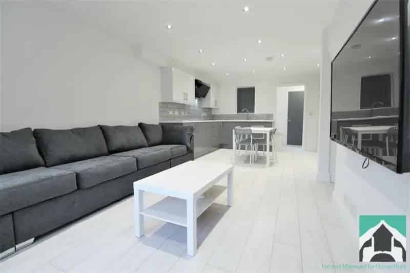6 Bedroom 6 En Suite Terraced House For Sale Investment Opportunity
