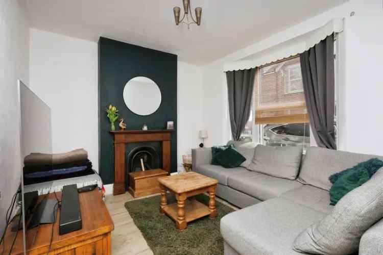 Spacious Two Bedroom House Near Eastbourne Seafront