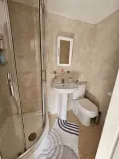 8 Bedroom House with En-Suites Leeds Headingley