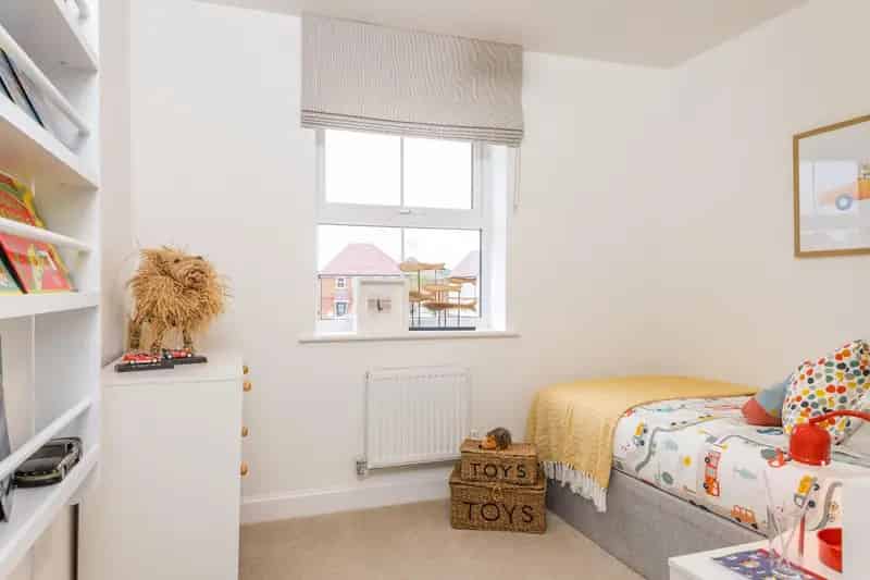4 Bed Detached House for Sale South-East Facing Garden