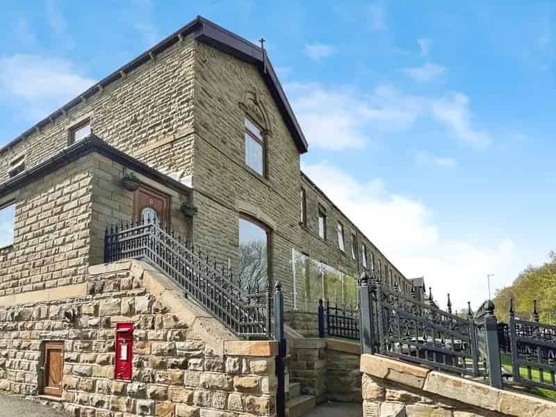 20 bedroom End Terrace House for sale, Batley, West Yorkshire, WF17
