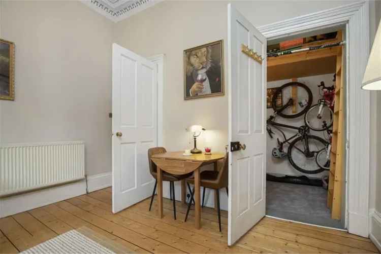 2 Bed Flat - Others with 1 Reception Room