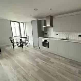 2 Bedroom Apartment Birmingham Apex Lofts Digbeth 213m²
