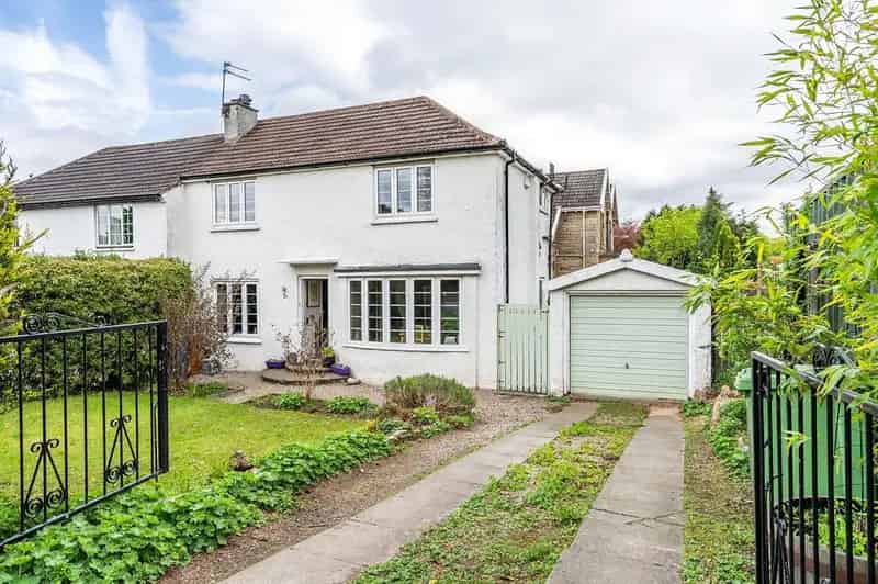 4 Bedroom Semi Detached House Bearsden