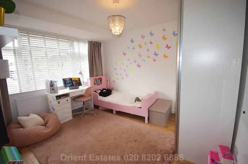 3 Bedroom End of Terrace House to Rent