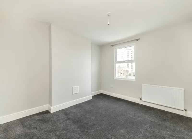 Three Double Bedroom House Near Lewisham Station