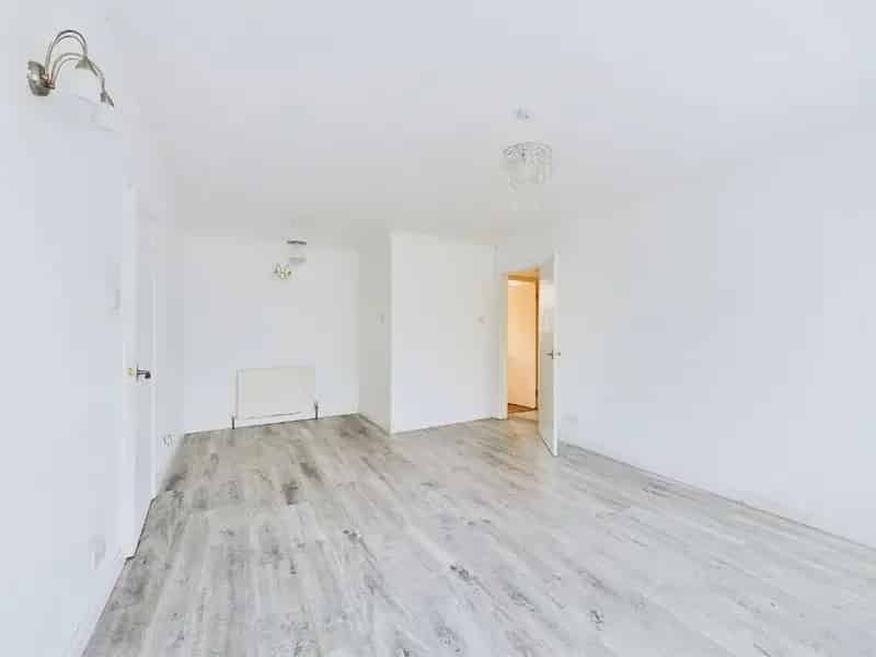 2 Bed House for Sale - Desirable Area