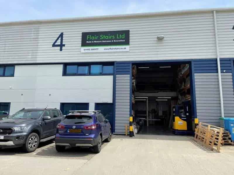 Warehouse Unit For Lease Modern Steel-Framed Building