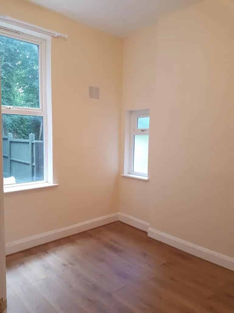 1 Bedroom Flat Modern Decor Large Lounge Rear Garden