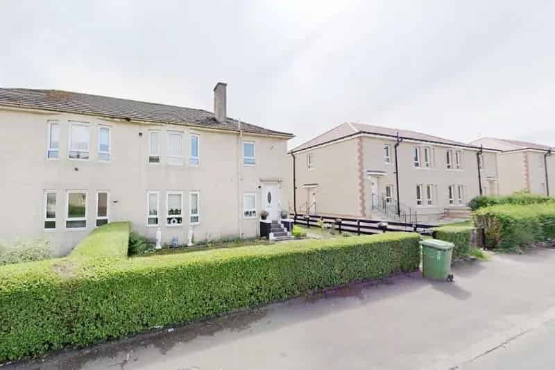 2 Bedroom Flat for Sale in Scotland