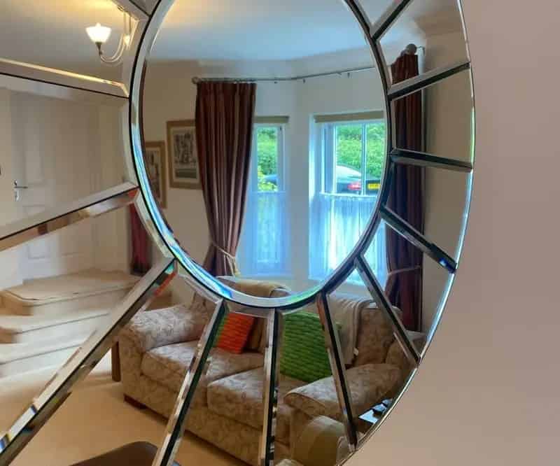 Five Bedroom House with Double Garage and Large Garden