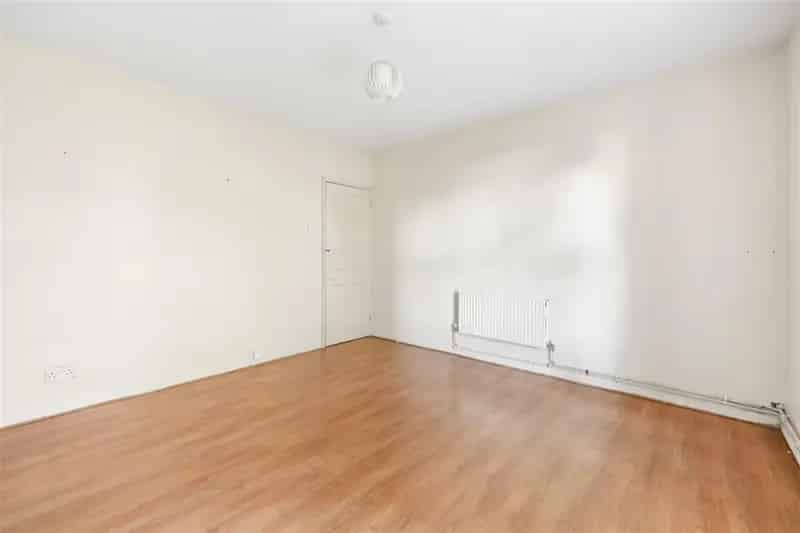2 Bedroom Flat House to Rent