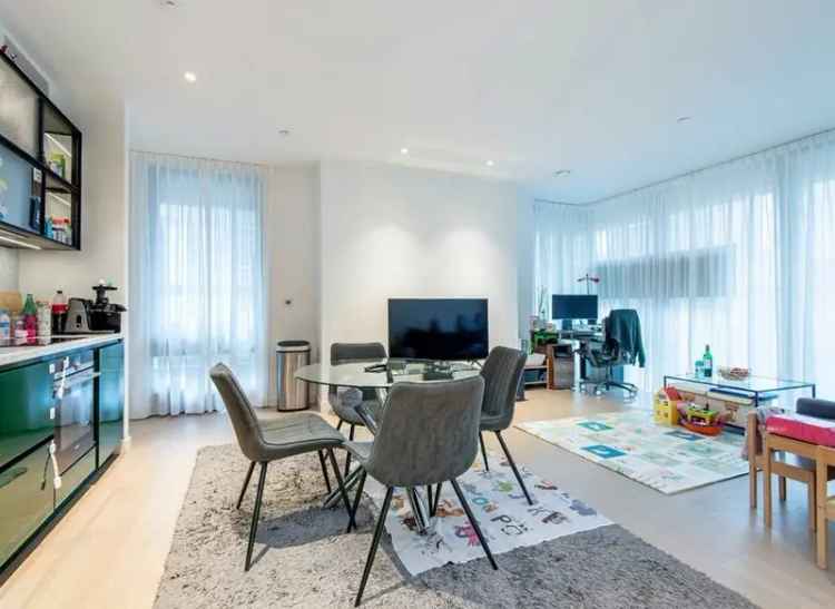 2 Bed 2 Bath Corner Apartment with Wrap Around Balcony Canary Wharf