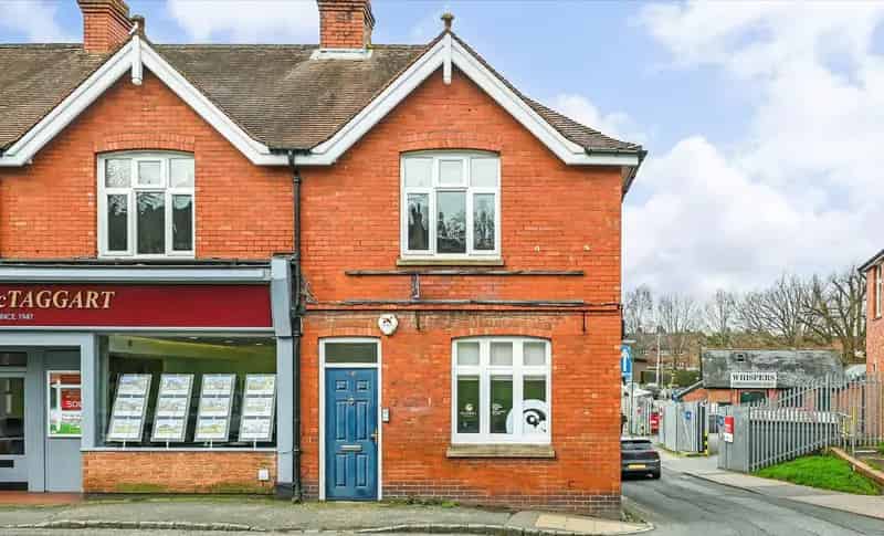 Billingshurst Office Building 6 Offices Parking Mainline Rail