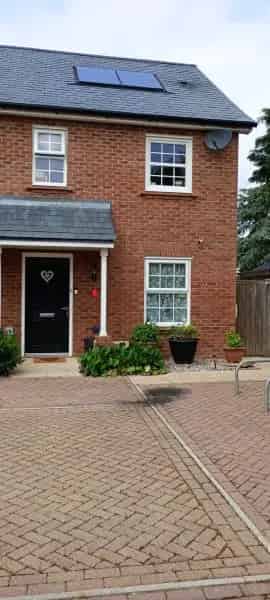 Two Bedroom House with Garden and Parking