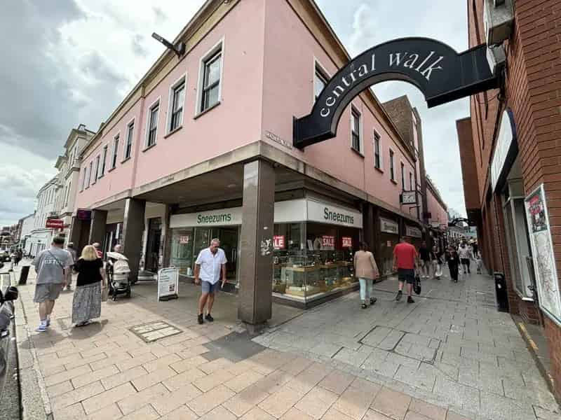 Town Centre Retail Unit Bury St Edmunds 1210 sq ft Ground Floor 1218 sq ft Basement