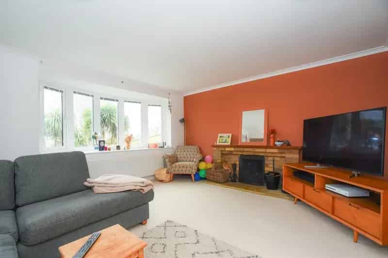 5 Bedroom Detached House Highworth